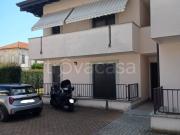 Appartamento in affitto a Momo via Momo, arredato,...