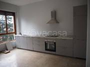 Appartamento in affitto a Monza via Oslavia, 11, posto...