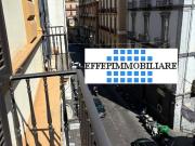 Appartamento in affitto a Napoli via Vittoria Colonna,...