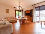 Appartamento in affitto a Pietrasanta via Peschiera,...