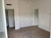 Appartamento in affitto a Roma via Andrea Cascella, non...
