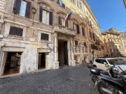 Appartamento in affitto a Roma via del Governo Vecchio,...
