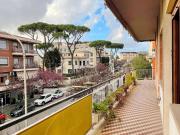 Appartamento in affitto a Roma via Giacinto Carini,...