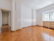 Appartamento in affitto a Roma viale Asia 9, box,...