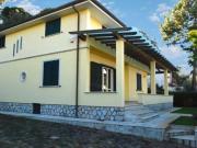 Appartamento in affitto a Tonfano Pietrasanta 100 mq...