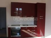 Appartamento in affitto ad Azzate, parzialmente...