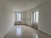 Appartamento in affitto di 120 m² in Via Carlo Pisacane, 44