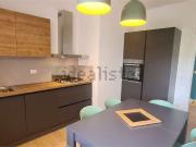 Appartamento in affitto di 120 m² in Via Roncon
