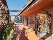 Appartamento in affitto di 123 m² in Via dei Greci