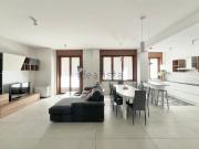 Appartamento in affitto di 130 m² in Via Giuseppe Frua