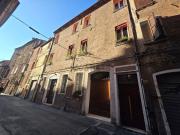 Appartamento in affitto di 134 m² in Via Contrari
