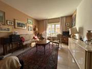 Appartamento in affitto di 136 m² in Via Val Trompia, 136