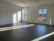 Appartamento in affitto di 145 m² in Via Remorsella, 11