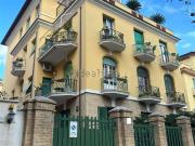 Appartamento in affitto di 145 m² in Viale della Pineta...
