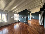 Appartamento in affitto di 146 m² in Via Carlo Poerio Appartamento in affitto di 146 m² in Via Carlo Poerio