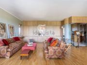 Appartamento in affitto di 147 m² in Viale Cortina...