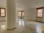 Appartamento in affitto di 153 m² in Via Nicolò...