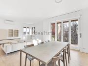 Appartamento in affitto di 160 m² in Via Filippo...