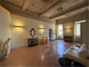 Appartamento in affitto di 165 m² in Via Armando Diaz, 21