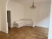 Appartamento in affitto di 165 m² in Via Spartaco, 38