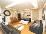 Appartamento in affitto di 165 m² in Viale A. Tassoni, 82