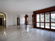 Appartamento in affitto di 170 m² in Via Pinerolo