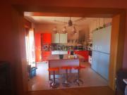 Appartamento in affitto di 170 m² in Via Salerno