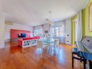 Appartamento in affitto di 175 m² in Via Etna, 2