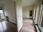 Appartamento in affitto di 175 m² in Via Giosuè Carducci