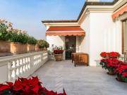 Appartamento in affitto di 180 m² in Via Camillo Hajech, 12