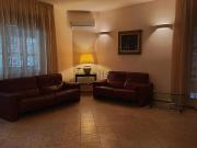 Appartamento in affitto di 180 m² in Via Cesare Battisti