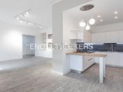 Appartamento in affitto di 182 m² in Via dei Colli della...