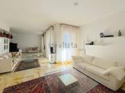 Appartamento in affitto di 190 m² in Via Giorgio Byron, 9