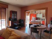 Appartamento in affitto di 190 m² in Via Salerno