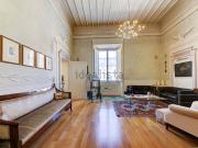 Appartamento in affitto di 200 m² in Piazza di Campitelli