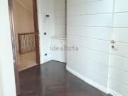 Appartamento in affitto di 200 m² in Via Val d&apos Ala