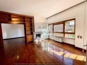 Appartamento in affitto di 200 m² in Viale Cortina...