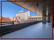 Appartamento in affitto di 210 m² in Via Giacomo Leopardi
