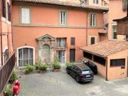 Appartamento in affitto di 211 m² in Via dell&apos orso