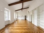 Appartamento in affitto di 211 m² in Via San Carlo, 1