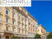 Appartamento in affitto di 216 m² in Via Po