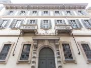 Appartamento in affitto di 229 m² in Via Lanzone, 21