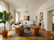 Appartamento in affitto di 242 m² in Via Lorenzo...