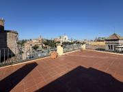 Appartamento in affitto di 242 m² in Via Tor de&apos  Conti