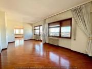 Appartamento in affitto di 261 m² in Viale Tito Livio, 64