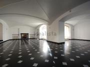 Appartamento in affitto di 274 m² in Via Montallegro