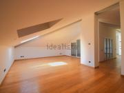 Appartamento in affitto di 275 m² in Via Gustavo Modena, 25