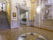 Appartamento in affitto di 280 m² in Via Galliera, 18