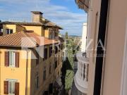 Appartamento in affitto di 290 m² in Via Isonzo