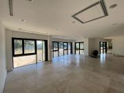 Appartamento in affitto di 325 m² in Via Misurina